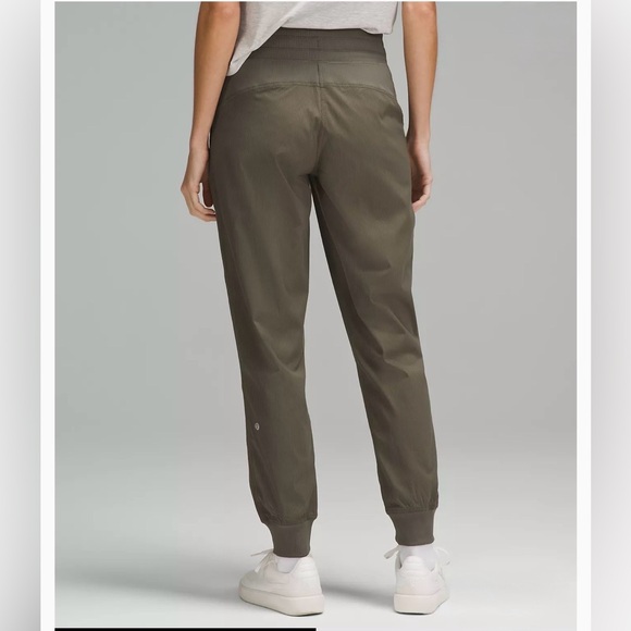 Lululemon Dance Studio Mid-Rise Jogger. Olive Green. Size 6 - Picture 2 of 10
